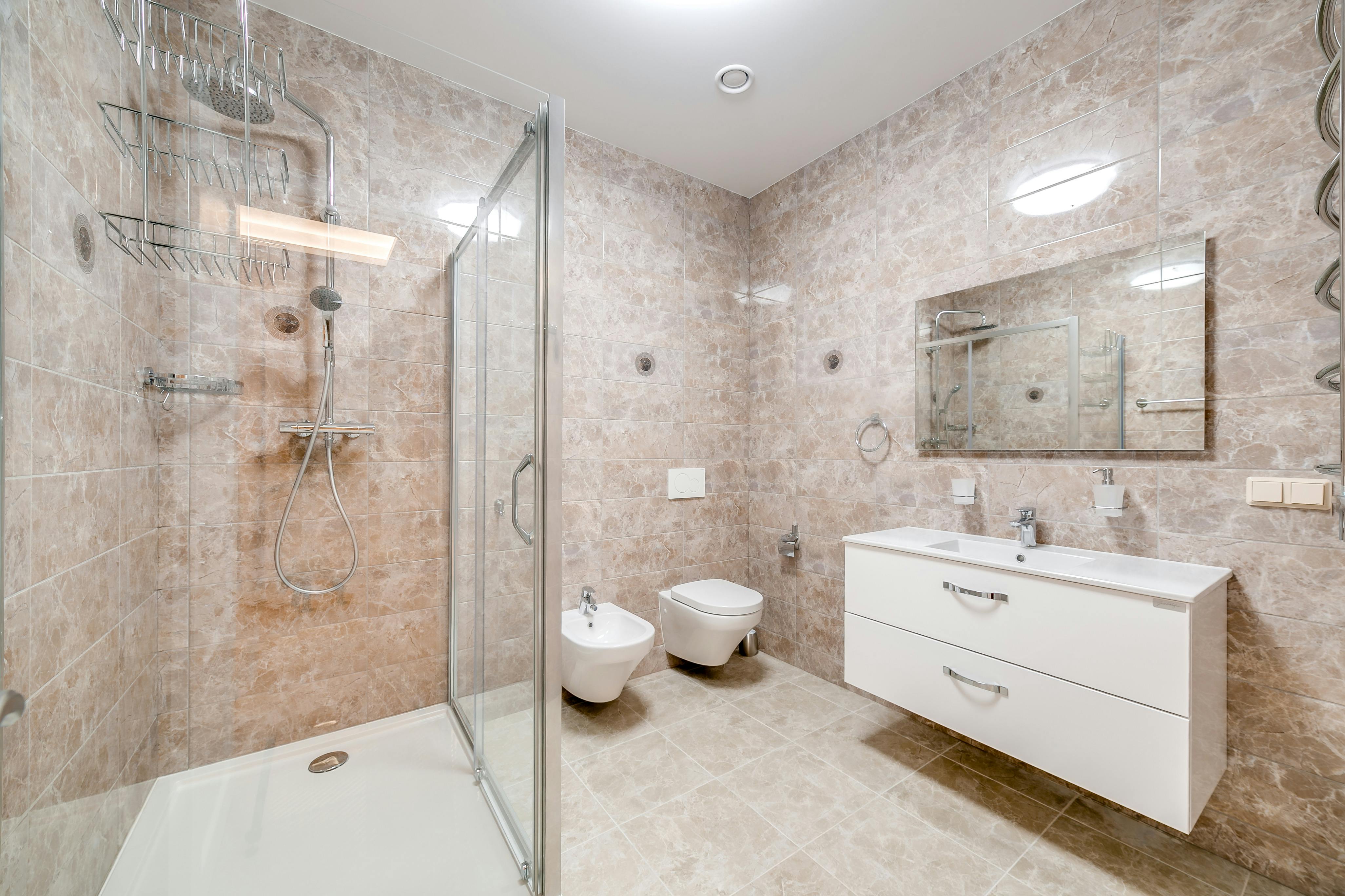 Dusche 100x100 modernes Bad-Upgrade