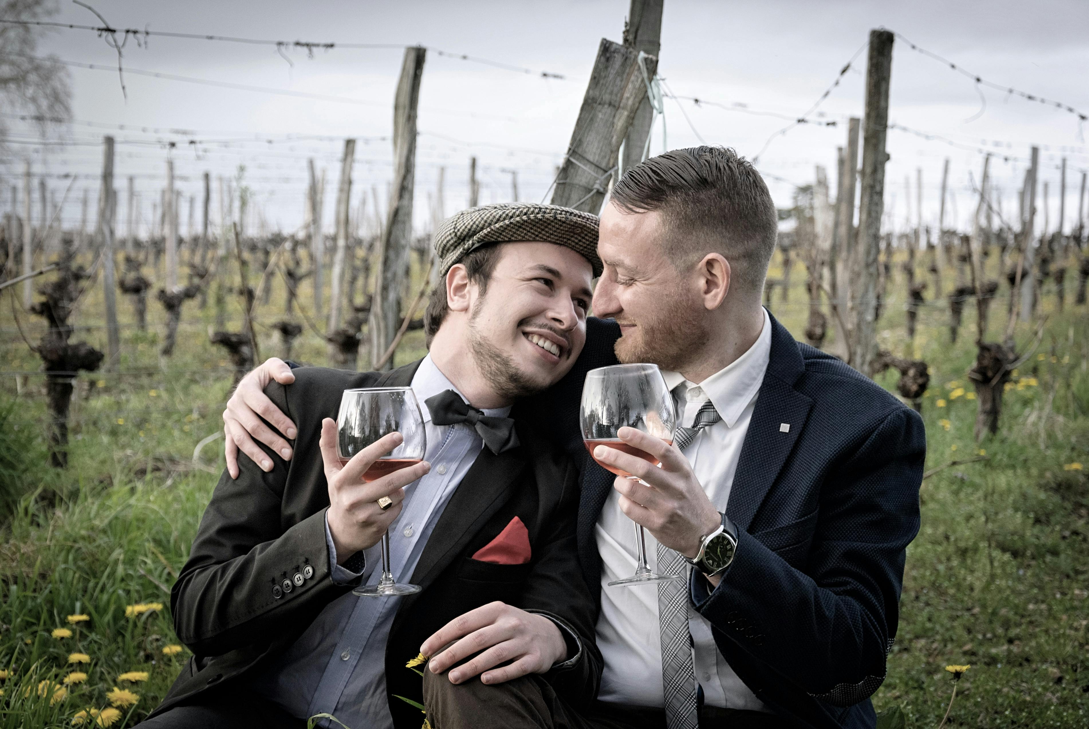 HOW LESBIAN WEDDING SUITS IN LOS ANGELES CELEBRATE INDIVIDUALITY